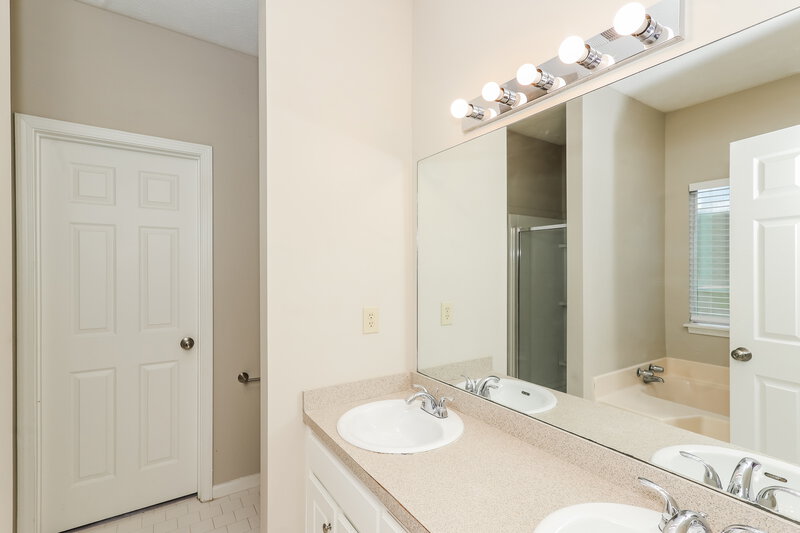 1,765/Mo, 495 Anna Ave Palmetto, GA 30268 Main Bathroom View