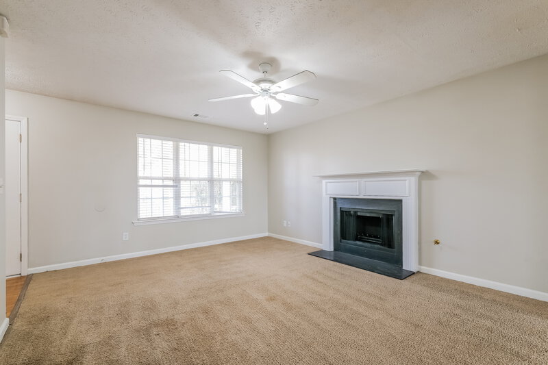 2,105/Mo, 1405 Buckingham Pl Stockbridge, GA 30281 Living Room View