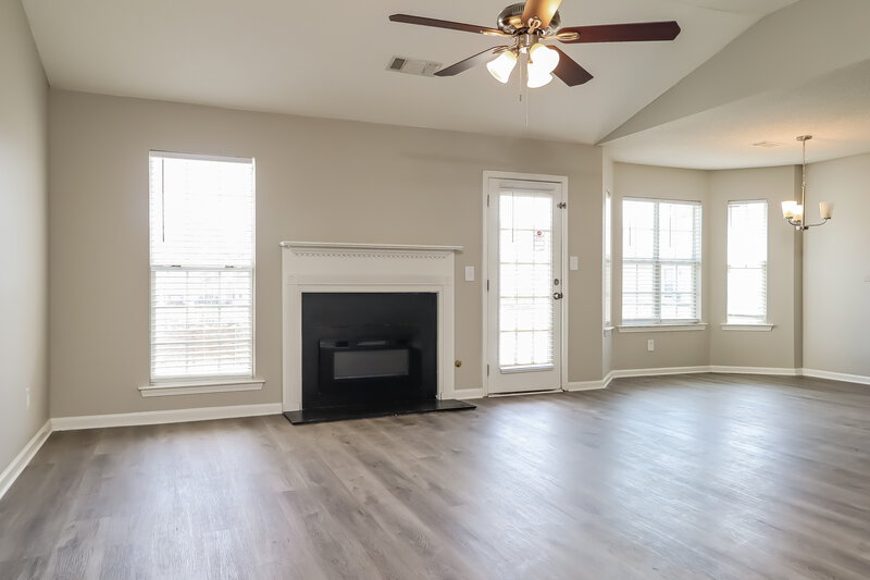1,780/Mo, 6468 Gina Agha Cir Lithonia, GA 30038 Living Room View