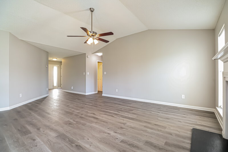 1,780/Mo, 6468 Gina Agha Cir Lithonia, GA 30038 Living Room View 2
