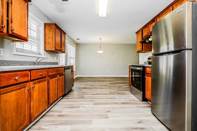 1,895/Mo, 5792 Castlebrook Dr Douglasville, GA 30134 Kitchen View 2