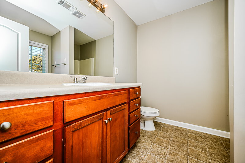 1,895/Mo, 5792 Castlebrook Dr Douglasville, GA 30134 Main Bathroom View