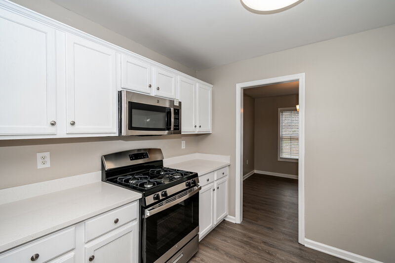 1,850/Mo, 6401 Harvester Cir Douglasville, GA 30134 Kitchen View 2
