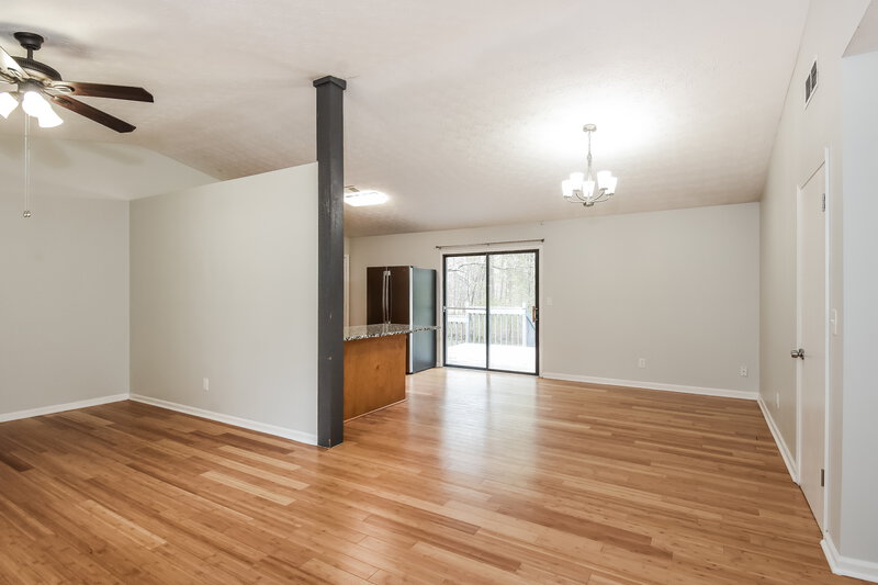 1,980/Mo, 1890 Lamplighter Way Snellville, GA 30078 Living Room View 2