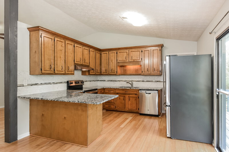 1,980/Mo, 1890 Lamplighter Way Snellville, GA 30078 Kitchen View