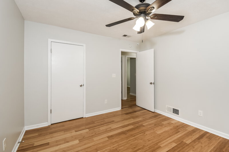 1,980/Mo, 1890 Lamplighter Way Snellville, GA 30078 Main Bedroom View 2