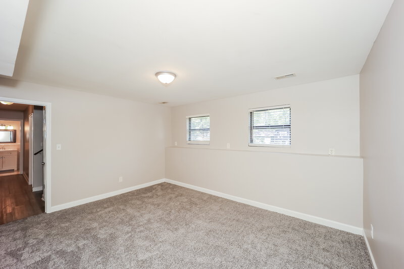 2,060/Mo, 200 Azimuth Ct College Park, GA 30349 Family Room View