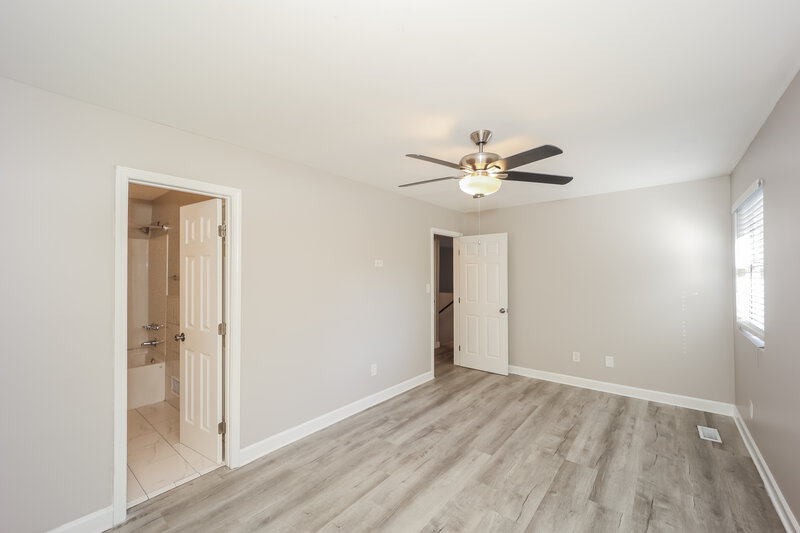 2,060/Mo, 200 Azimuth Ct College Park, GA 30349 Main Bedroom View 2