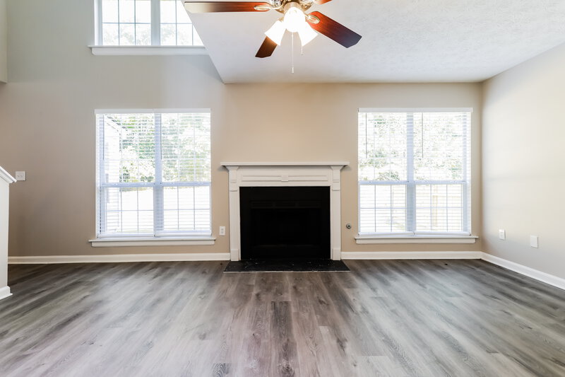 2,350/Mo, 1834 Parkford Ct Stone Mountain, GA 30087 Living Room View 2