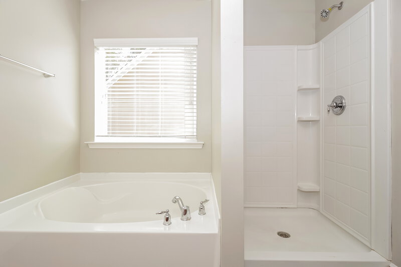 2,075/Mo, 134 Creekwood Trl Acworth, GA 30102 Bathroom View