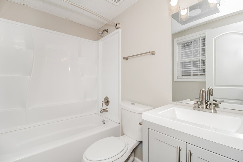 1,805/Mo, 102 Millwheel Dr Villa Rica, GA 30180 Bathroom View 2