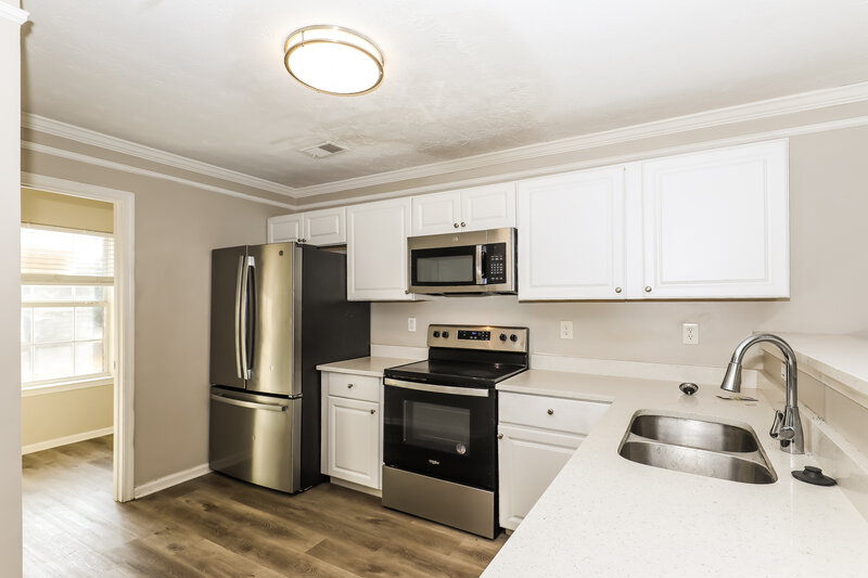 1,740/Mo, 729 Wood Bend Ct Riverdale, GA 30296 Kitchen View