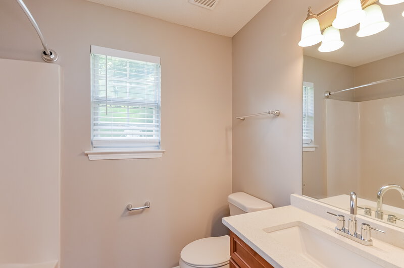 2,345/Mo, 953 Tara Bnd Hampton, GA 30228 Bathroom View