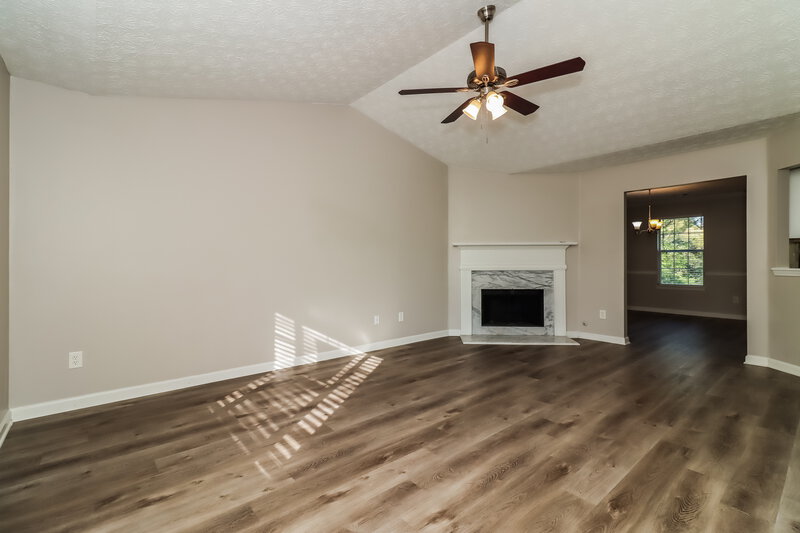 2,540/Mo, 1189 Arbor Stream Ct Lithonia, GA 30058 Living Room View 2