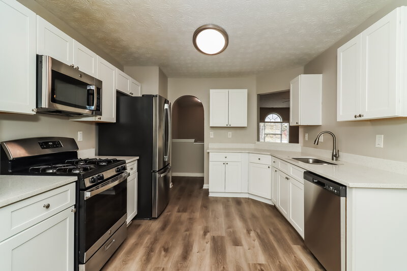 2,540/Mo, 1189 Arbor Stream Ct Lithonia, GA 30058 Kitchen View