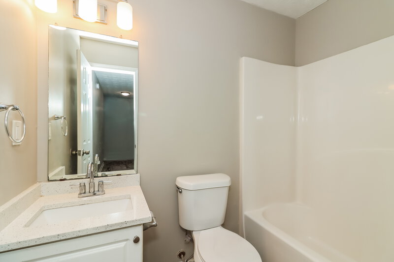 2,540/Mo, 1189 Arbor Stream Ct Lithonia, GA 30058 Bathroom View