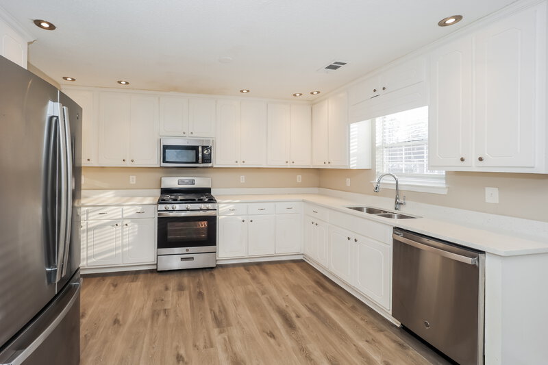 2,445/Mo, 3661 Colonnade Ct Rex, GA 30273 Kitchen View