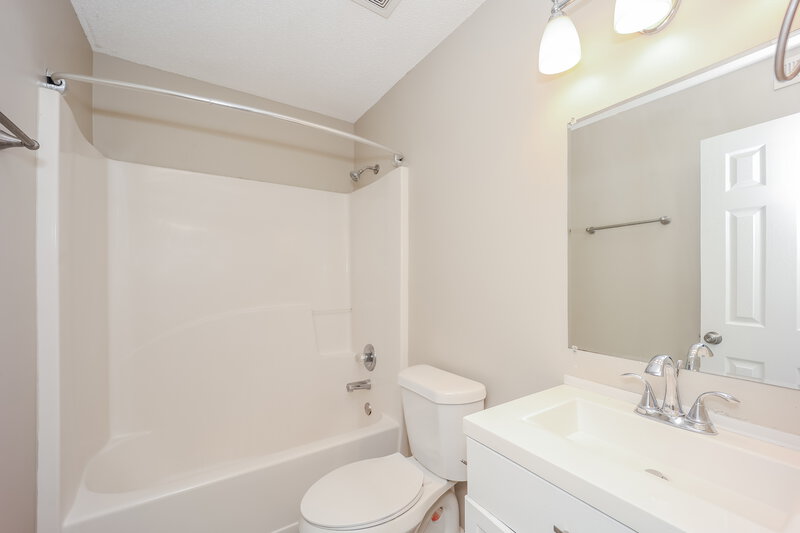 2,445/Mo, 3661 Colonnade Ct Rex, GA 30273 Bathroom View 3