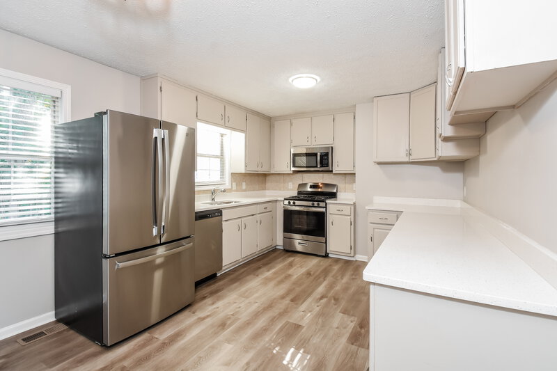 1,985/Mo, 3756 Cherokee Overlook Dr Canton, GA 30115 Kitchen View