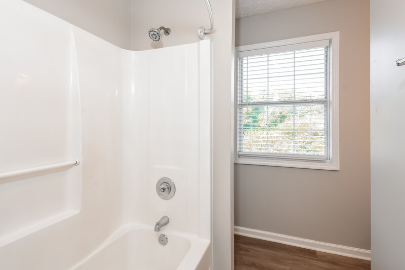 1,985/Mo, 3756 Cherokee Overlook Dr Canton, GA 30115 Main Bathroom View 2