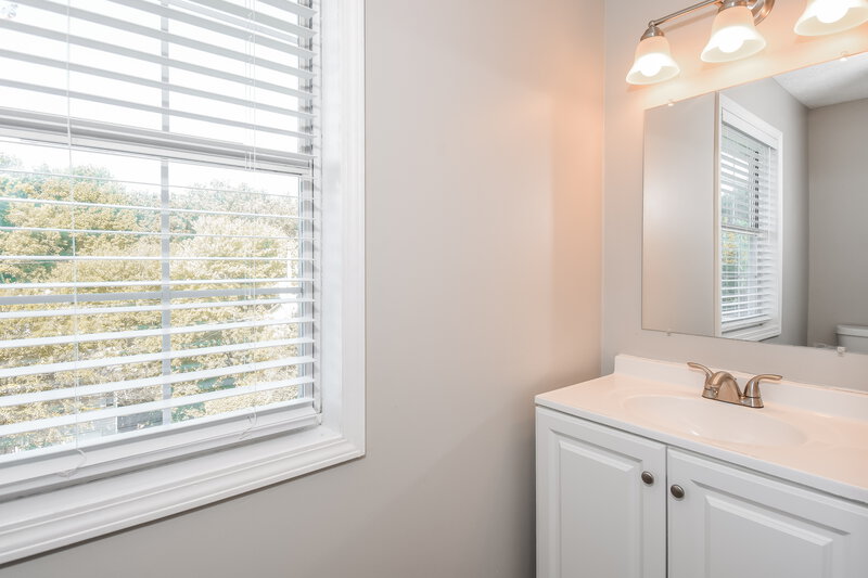 1,985/Mo, 3756 Cherokee Overlook Dr Canton, GA 30115 Bathroom View