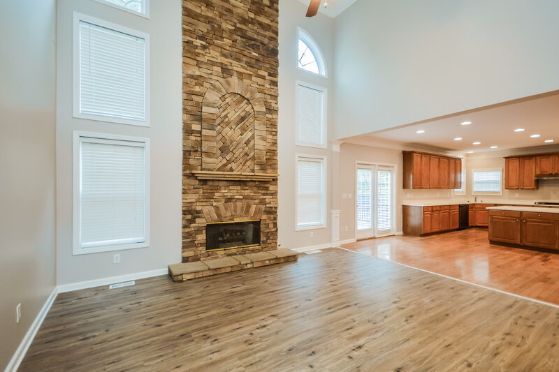 2,810/Mo, 2408 Hyde Park Ct Conyers, GA 30013 Living Room View