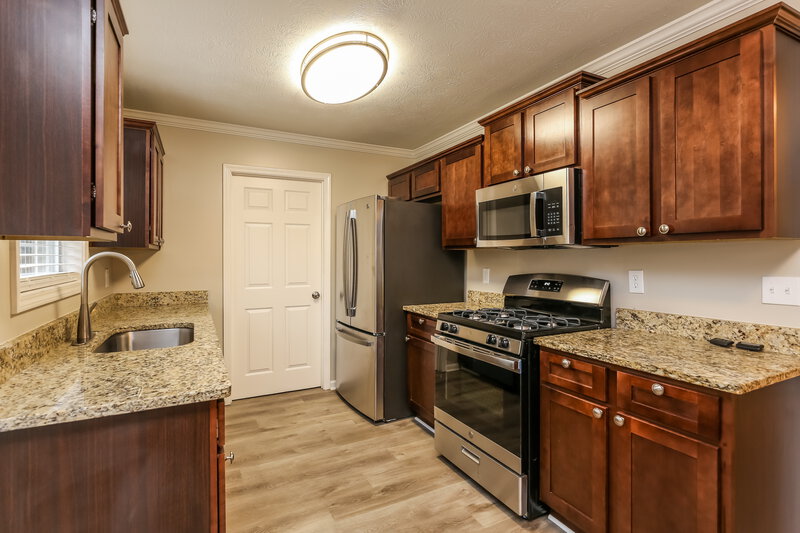 2,265/Mo, 1421 Steve Court Lawrenceville, GA 30043 Kitchen View