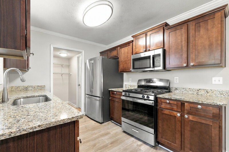 2,200/Mo, 1421 Steve Court Lawrenceville, GA 30043 Kitchen View 2