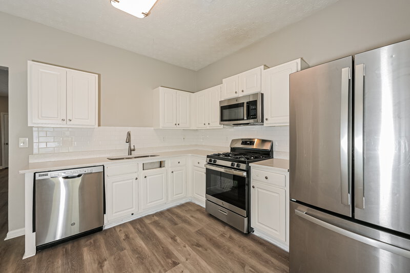 1,975/Mo, 444 Village Bluff Dr Lawrenceville, GA 30046 Kitchen View 2