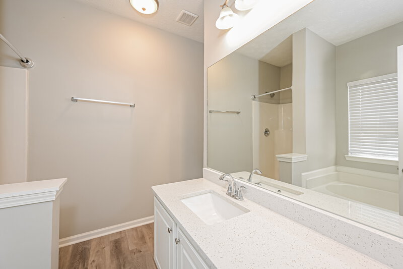 1,975/Mo, 444 Village Bluff Dr Lawrenceville, GA 30046 Main Bathroom View