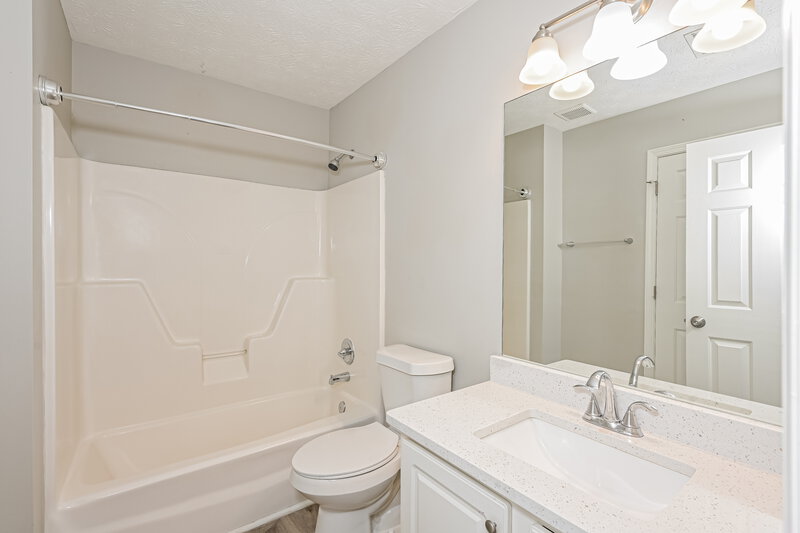 1,975/Mo, 444 Village Bluff Dr Lawrenceville, GA 30046 Bathroom View