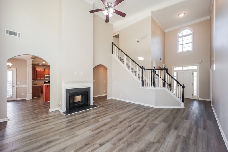 3,910/Mo, 501 Summer Brooke Ln Fairburn, GA 30213 Living Room View 2