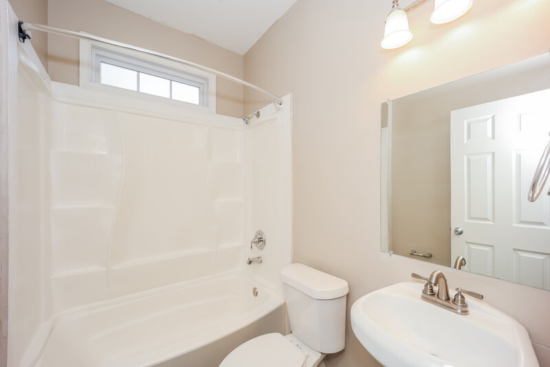3,910/Mo, 501 Summer Brooke Ln Fairburn, GA 30213 Bathroom View 2