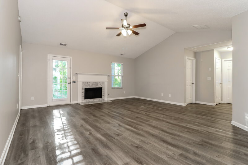 1,995/Mo, 1015 Amelia Grove Ln Lawrenceville, GA 30045 Living Room View