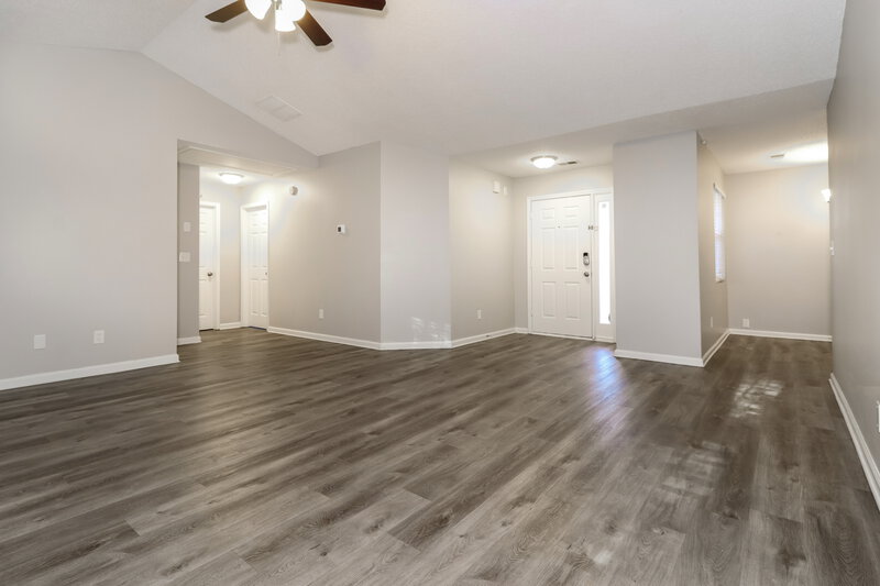 1,995/Mo, 1015 Amelia Grove Ln Lawrenceville, GA 30045 Living Room View 2