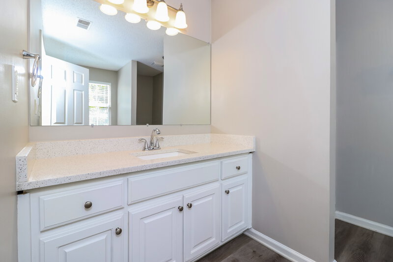 1,995/Mo, 1015 Amelia Grove Ln Lawrenceville, GA 30045 Main Bathroom View