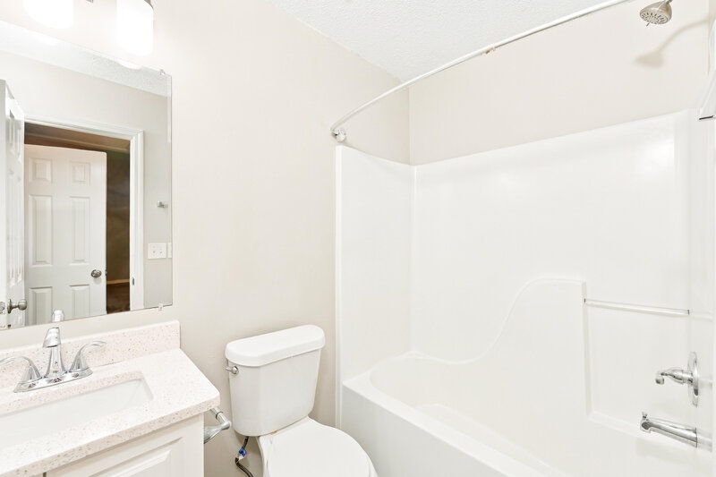 0/Mo, 1015 Amelia Grove Ln Lawrenceville, GA 30045 Bathroom View