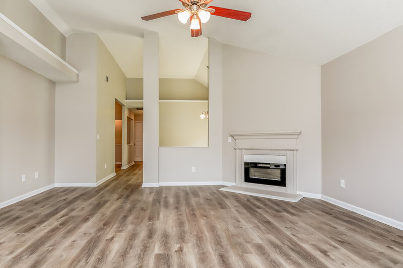 1,915/Mo, 4848 Wilkins Station Dr Decatur, GA 30035 Living Room View