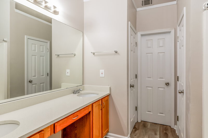 1,915/Mo, 4848 Wilkins Station Dr Decatur, GA 30035 Main Bathroom View