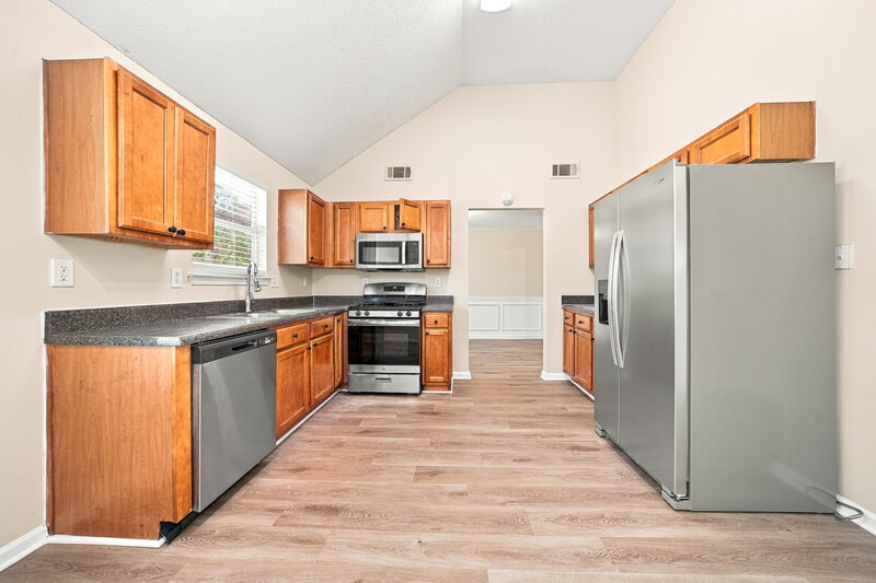 1,905/Mo, 824 Brisley Cir Hampton, GA 30228 Kitchen View