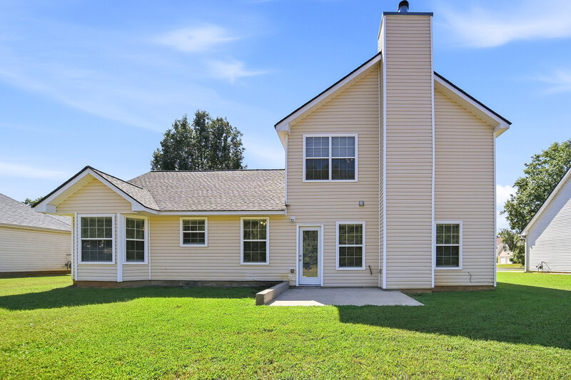 1,905/Mo, 824 Brisley Cir Hampton, GA 30228 Rear View