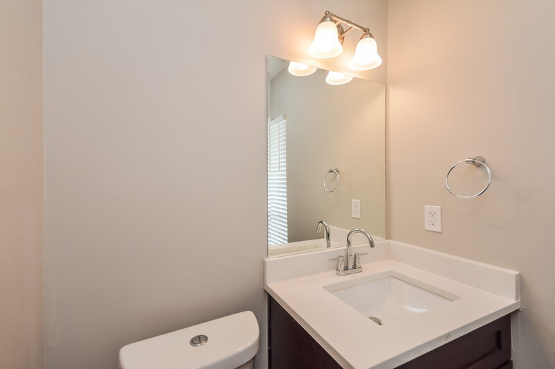 1,910/Mo, 6399 Laurel Post Ct Lithonia, GA 30058 Bathroom View 2