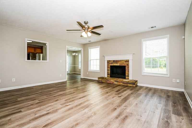 2,480/Mo, 1024 Levista Dr Locust Grove, GA 30248 Living Room View