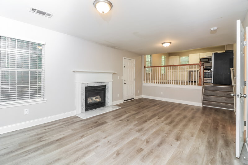 1,890/Mo, 2538 Rock Creek Ct Sw Marietta, GA 30064 Living Room View