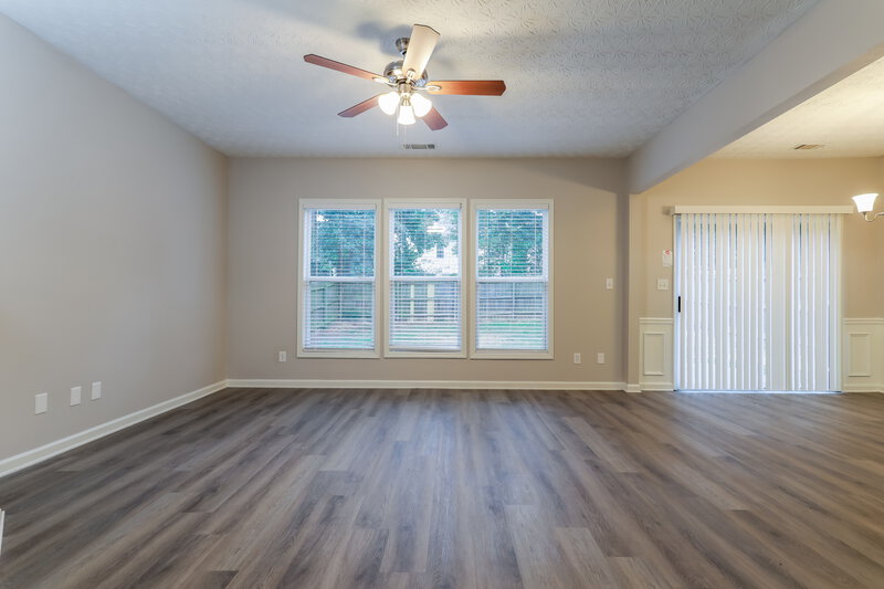 2,200/Mo, 565 Cool Weather Drive Lawrenceville, GA 30045 Living Room View