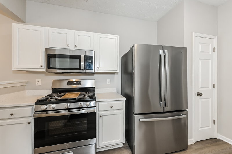 2,280/Mo, 565 Cool Weather Drive Lawrenceville, GA 30045 Kitchen View