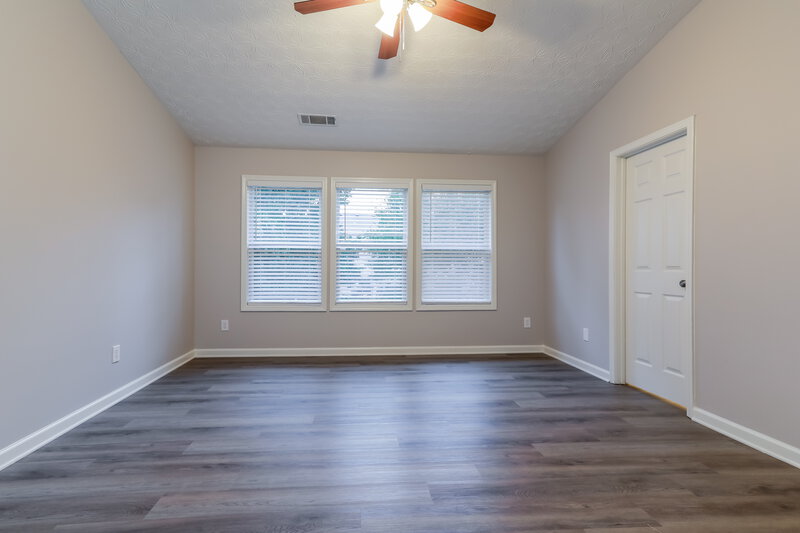 2,200/Mo, 565 Cool Weather Drive Lawrenceville, GA 30045 Main Bedroom View