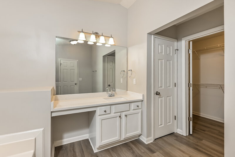 2,280/Mo, 565 Cool Weather Drive Lawrenceville, GA 30045 Main Bathroom View