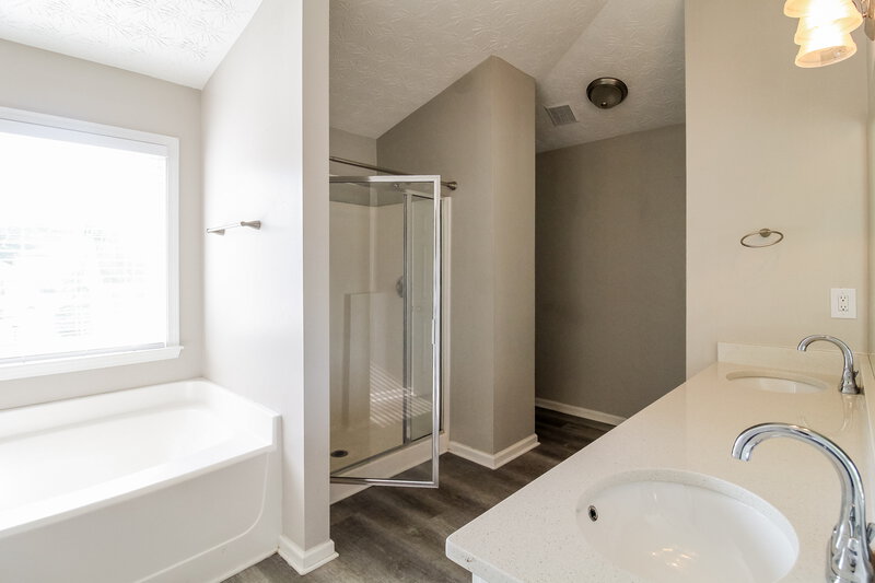 2,210/Mo, 3606 Cape Ln Conyers, GA 30013 Main Bathroom View