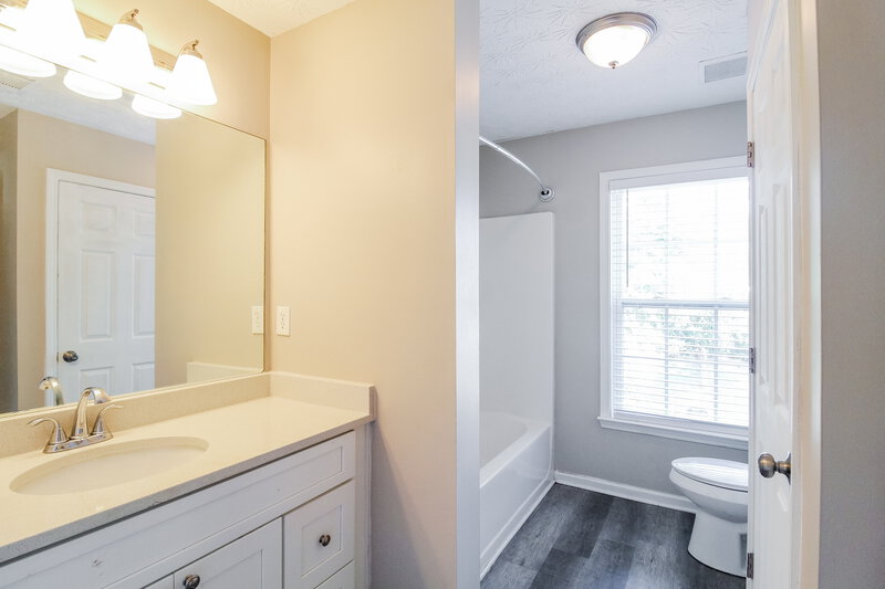 2,210/Mo, 3606 Cape Ln Conyers, GA 30013 Bathroom View